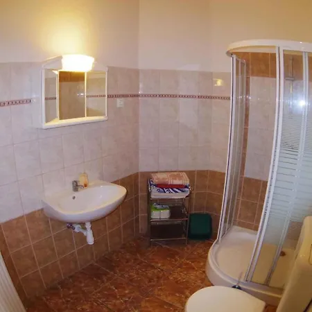 In - Balaton 18903 شقة