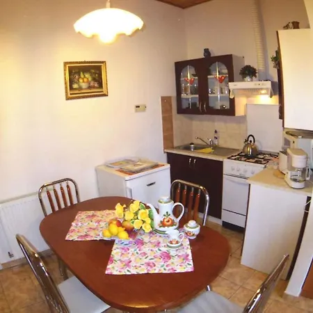 شقة In - Balaton 18903 *